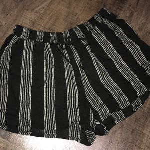 Medium black shorts